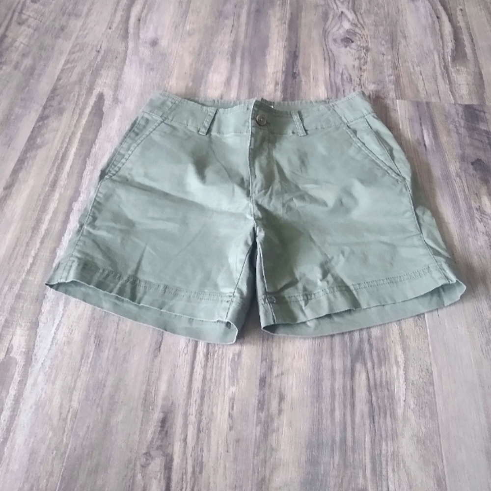 Gap Olive Green Khaki Shorts 5in Inseam Size 2